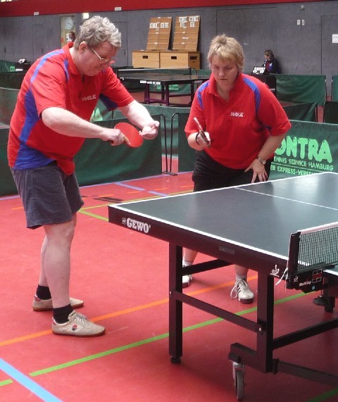 Titelverteidiger im Mixed: Sabine Meier (rechts) und Herbert Hirschfelder (links)