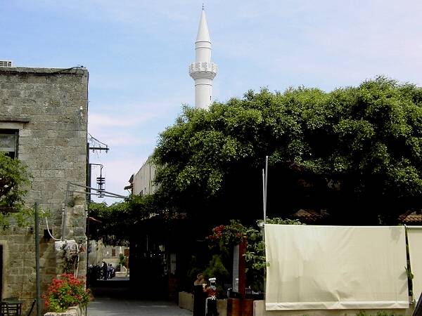 Minarett in der Altstadt von Rhodos