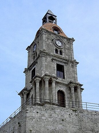 Altstadt von Rhodos: der Uhrenturm, erbaut im Jahr 1852