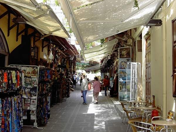 Geschftiges Treiben in der Altstadt von Rhodos