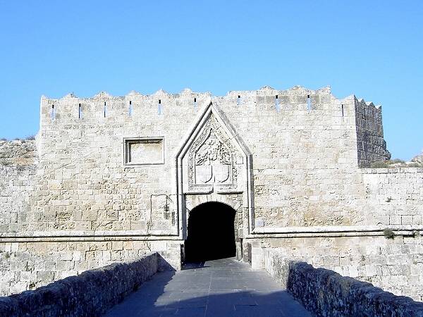 Die Stadtmauer von Rhodos: das Koskinou-Tor