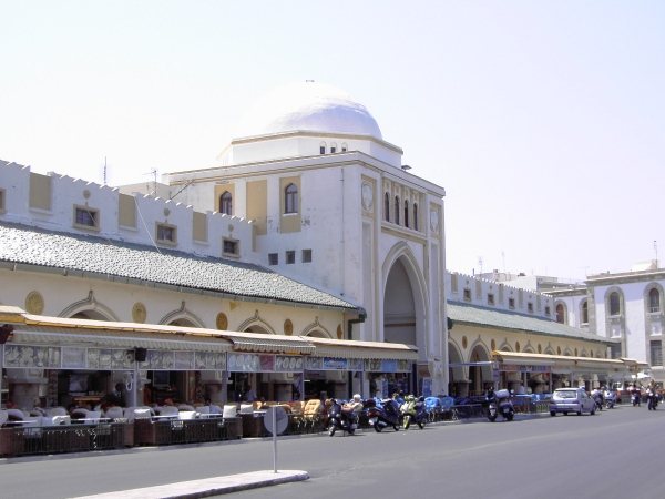 Stadt Rhodos: der Neue Markt (Nea Agora) am Hafen Mandraki