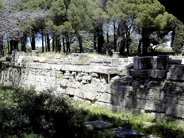 Akropolis von Ialyssos: die Ruine des Pallas Athene Tempels