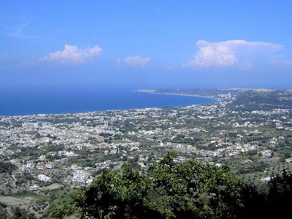 Aussicht vom Berg Filerimos auf den Norden der Insel Rhodos