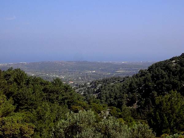 Tal der Schmetterlinge: Blick auf die Westkste von Rhodos