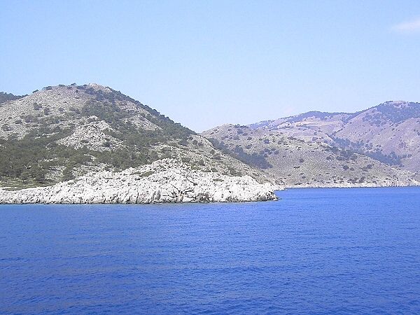 Entlang der Sdkste der Insel Symi