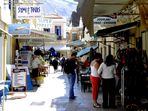 Stadt Symi: Einkaufsstraße im Hafenviertel Gialos