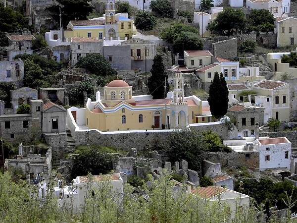 Symi Chorio: hier gibt es viele Kirchen und Kapellen